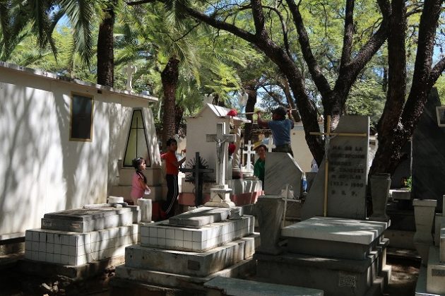 メキシコ_オアハカ_普段の墓地