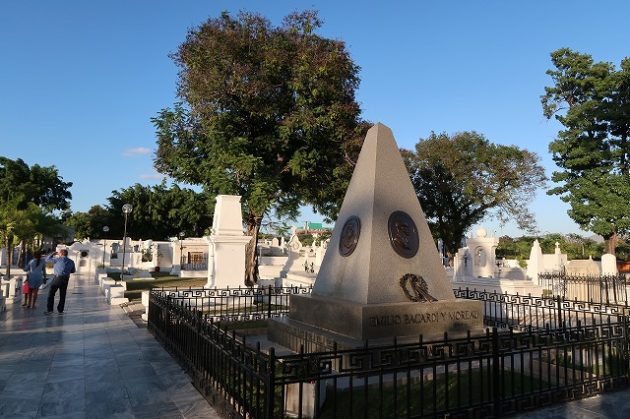 サンタ・イフェニア墓地